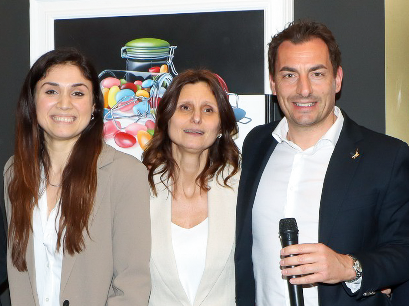 A sinistra: Nicole Pigna durante la premiazione nel 2025